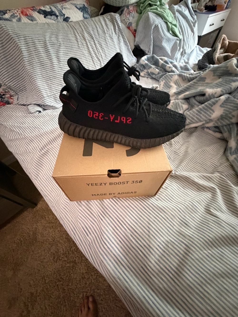 Adidas Yeezy 350 Bred